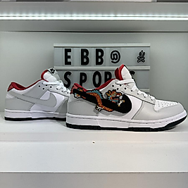 NİKE DUNK LOW YEAR OF DRAGON
