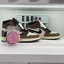 NİKE AİR JORDAN 1 TRAVİS